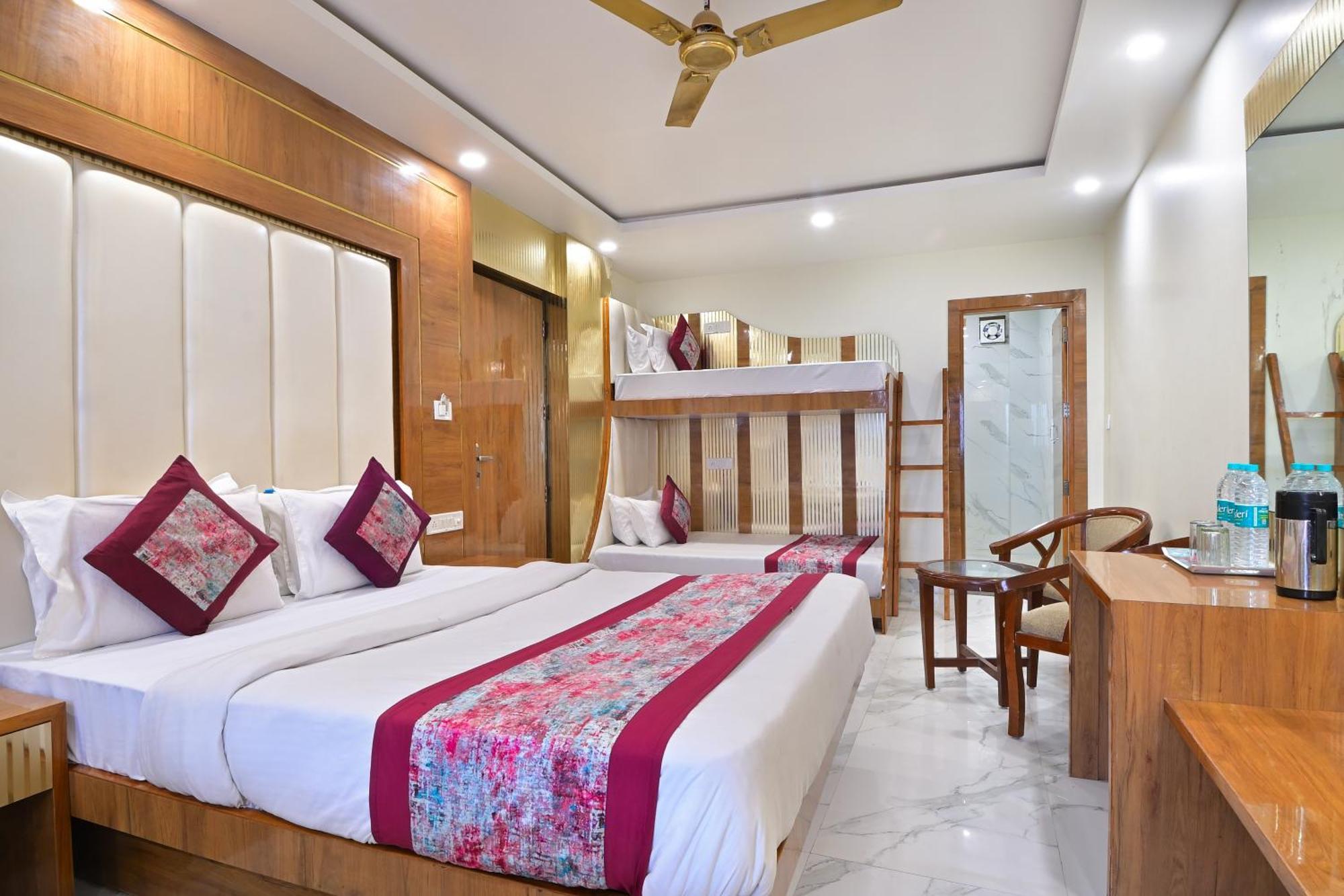 Hotel Glow Inn Paharganj-3 Mins Walk From New Delhi Railway Station Extérieur photo