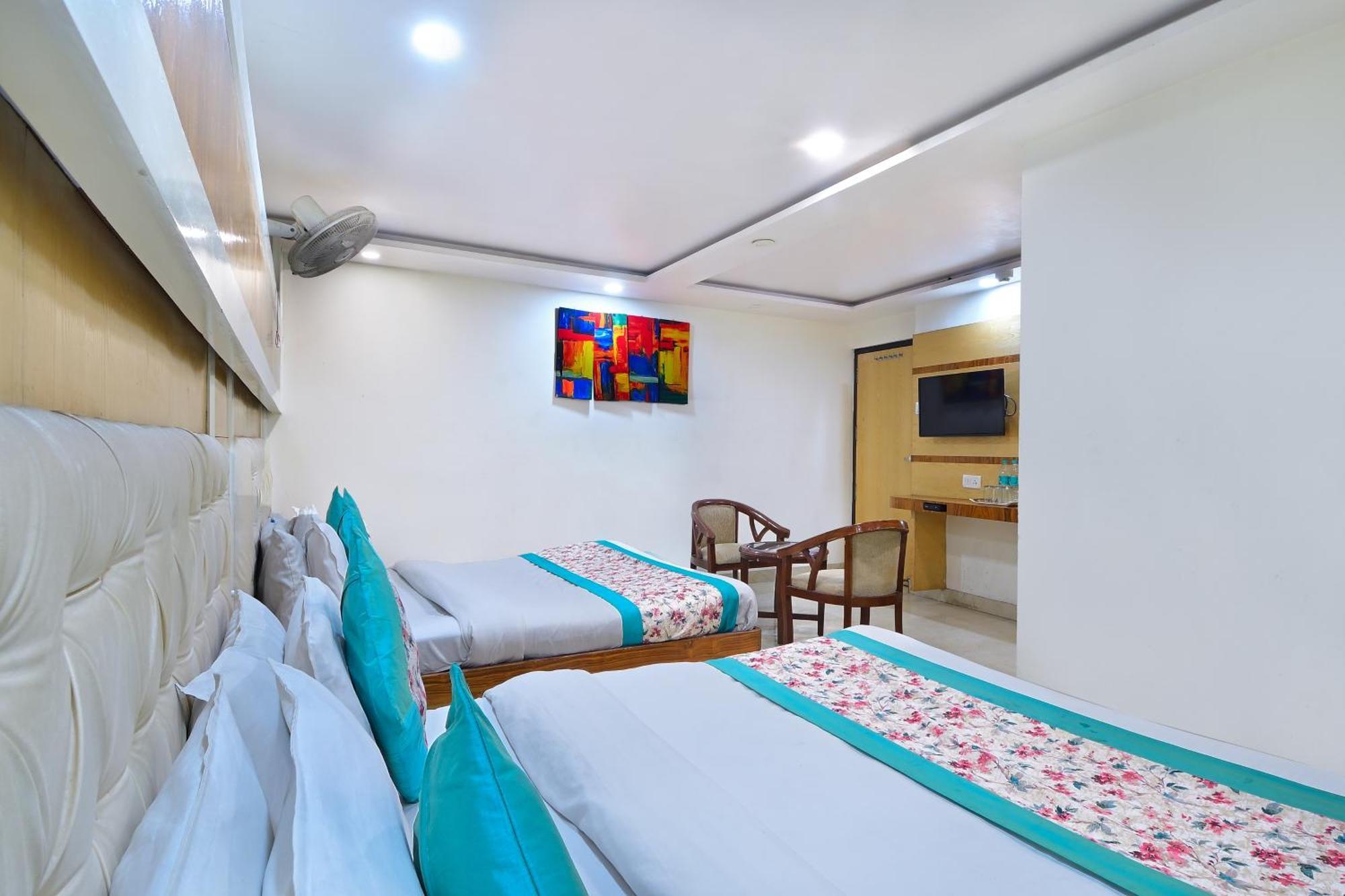 Hotel Glow Inn Paharganj-3 Mins Walk From New Delhi Railway Station Extérieur photo